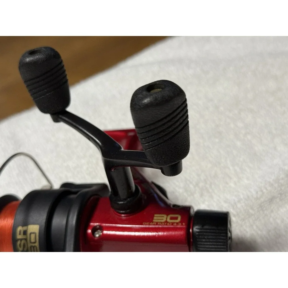 Silstar Twin Spin TS30 Spinning Fishing Reel, Gear Ratio 4:3.1 WORKS
